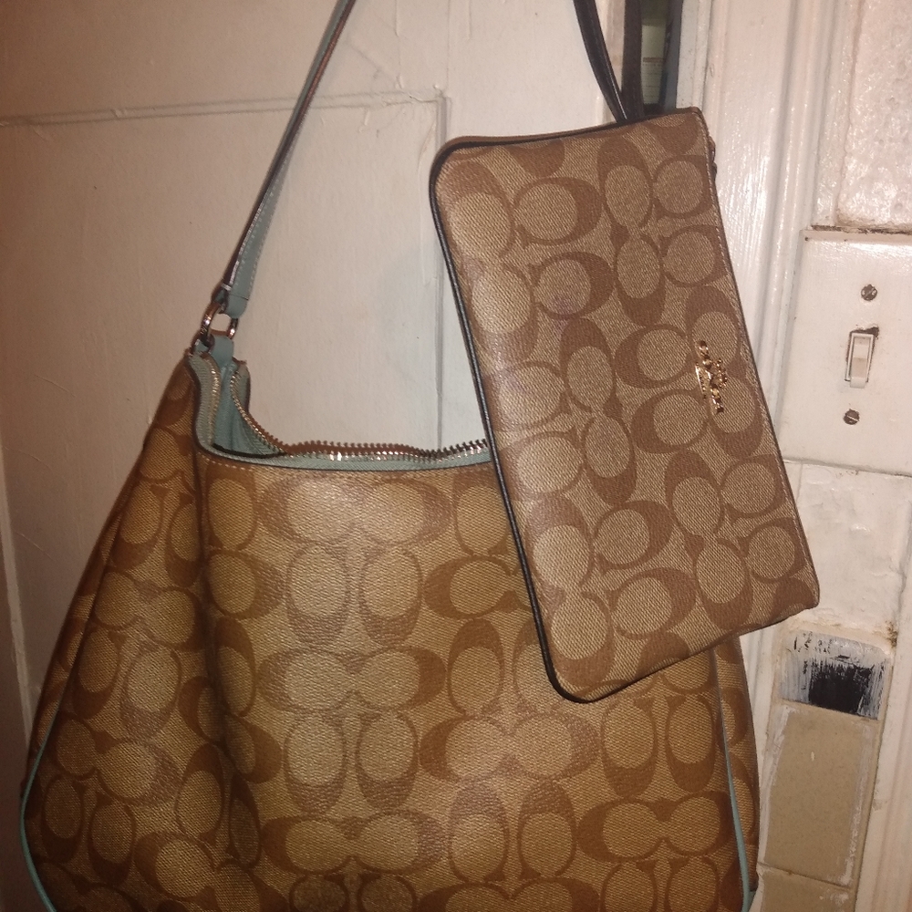 Coach bag and wristlet - Picture 5 of 5